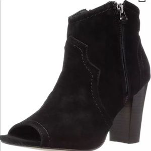 NEW XOXO Women's Barron Bootie Boots Black